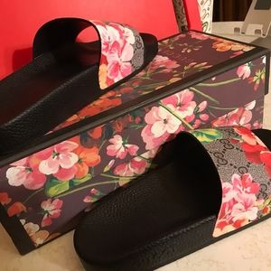 COPY - Gucci Slides it's a size 8 but fits like a…